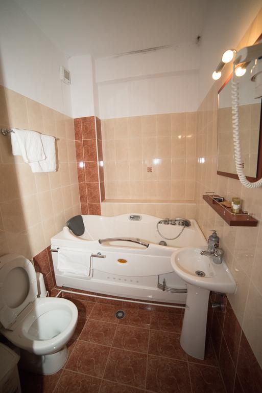 Hotel Galaxias Loutraki  Ngoại thất bức ảnh